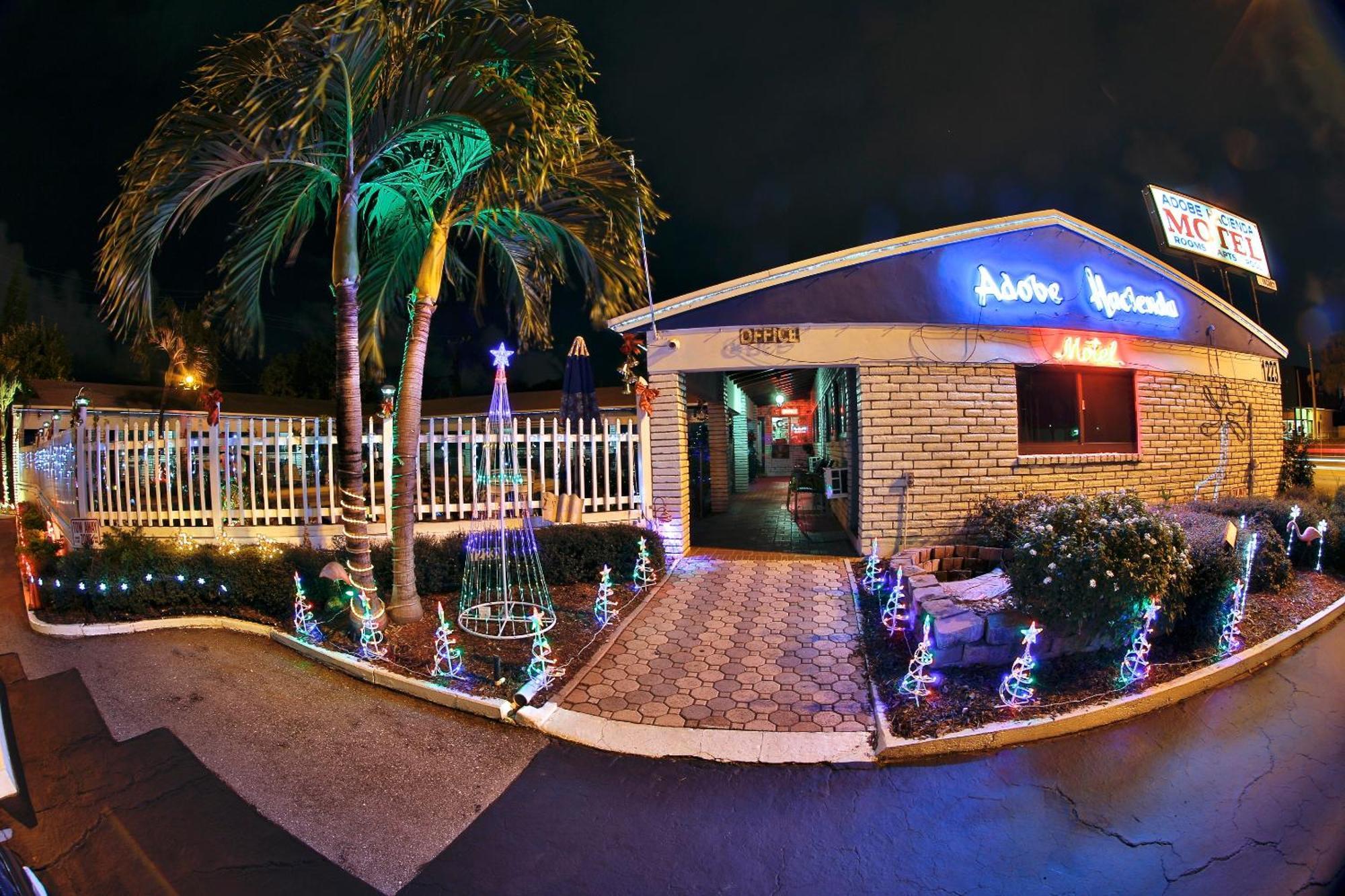 Adobe Hacienda Motel Hollywood Exterior photo