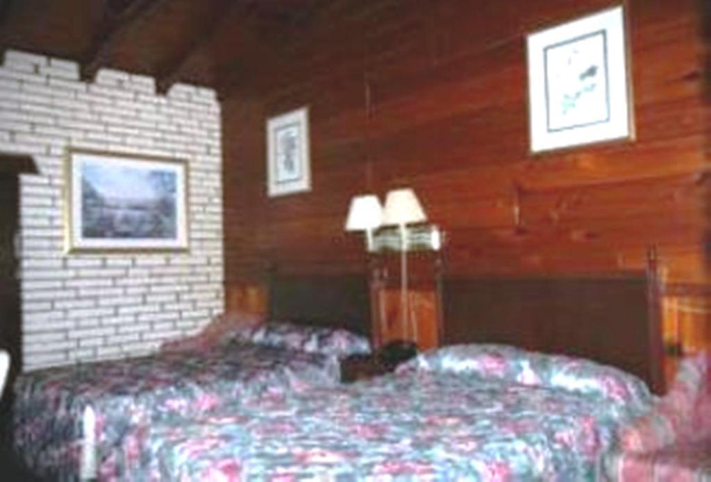 Adobe Hacienda Motel Hollywood Room photo